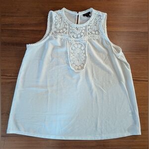 Halogen Lace And Crepe Top White Size XL Crochet Yoke